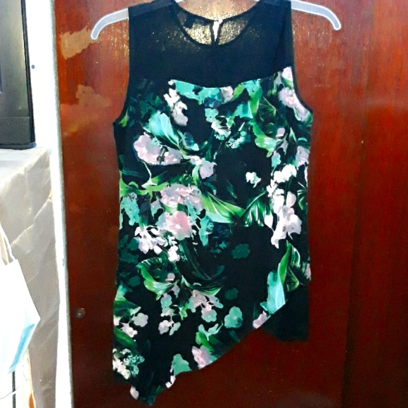 Top - Picture 2 of 2